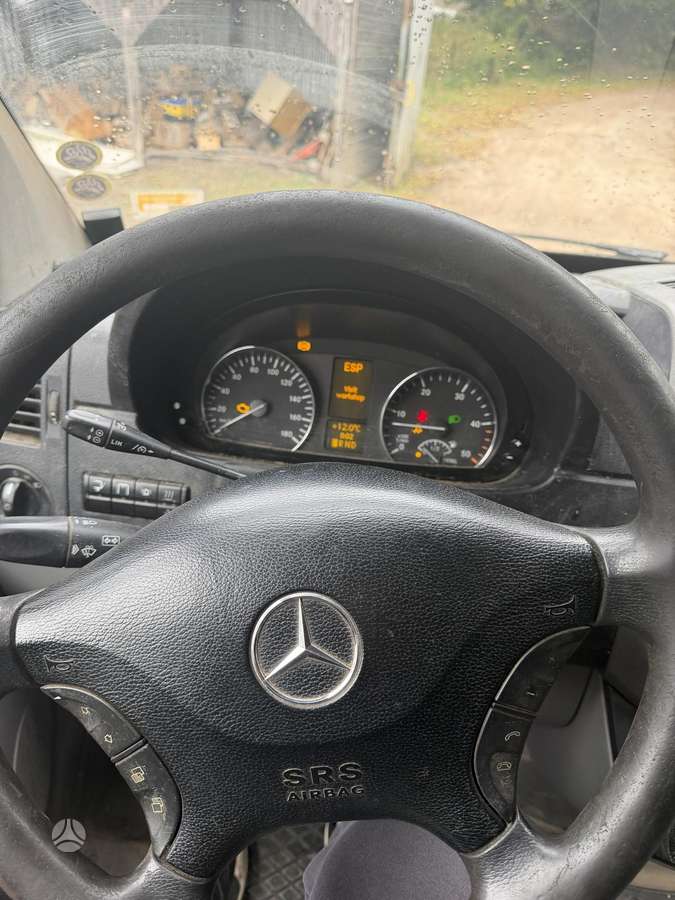 Mercedes-Benz Sprinter 2012 — photo 11