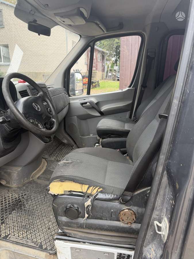 Mercedes-Benz Sprinter 2012 — photo 9