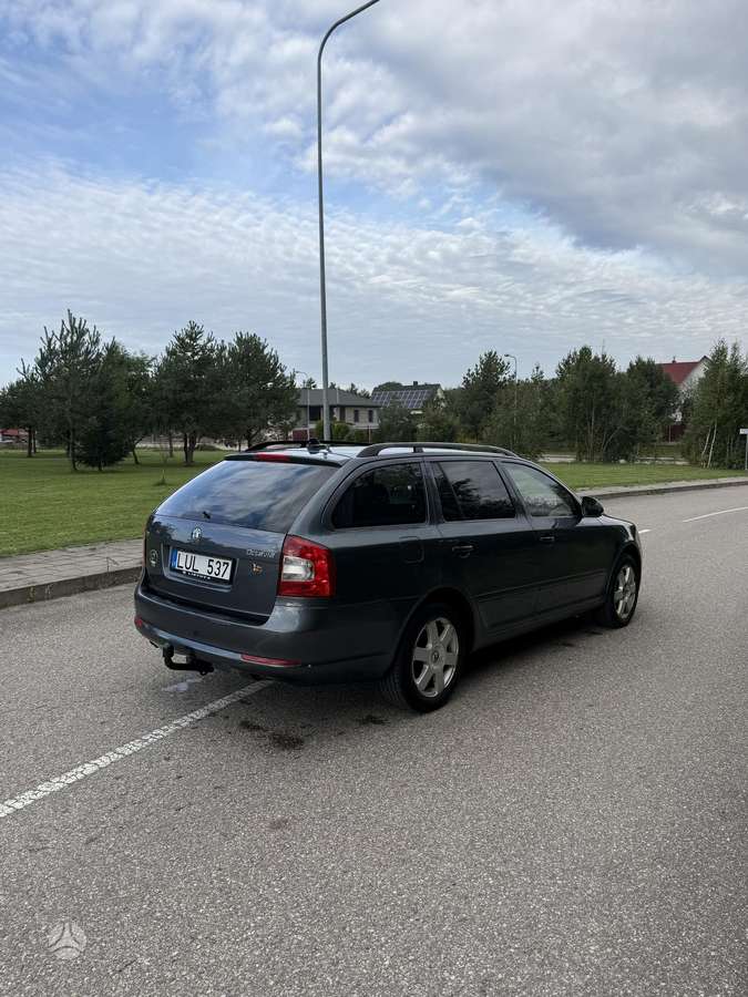 Skoda Octavia 2008 — engine 2000 cm³, 140 HP (103kW)
