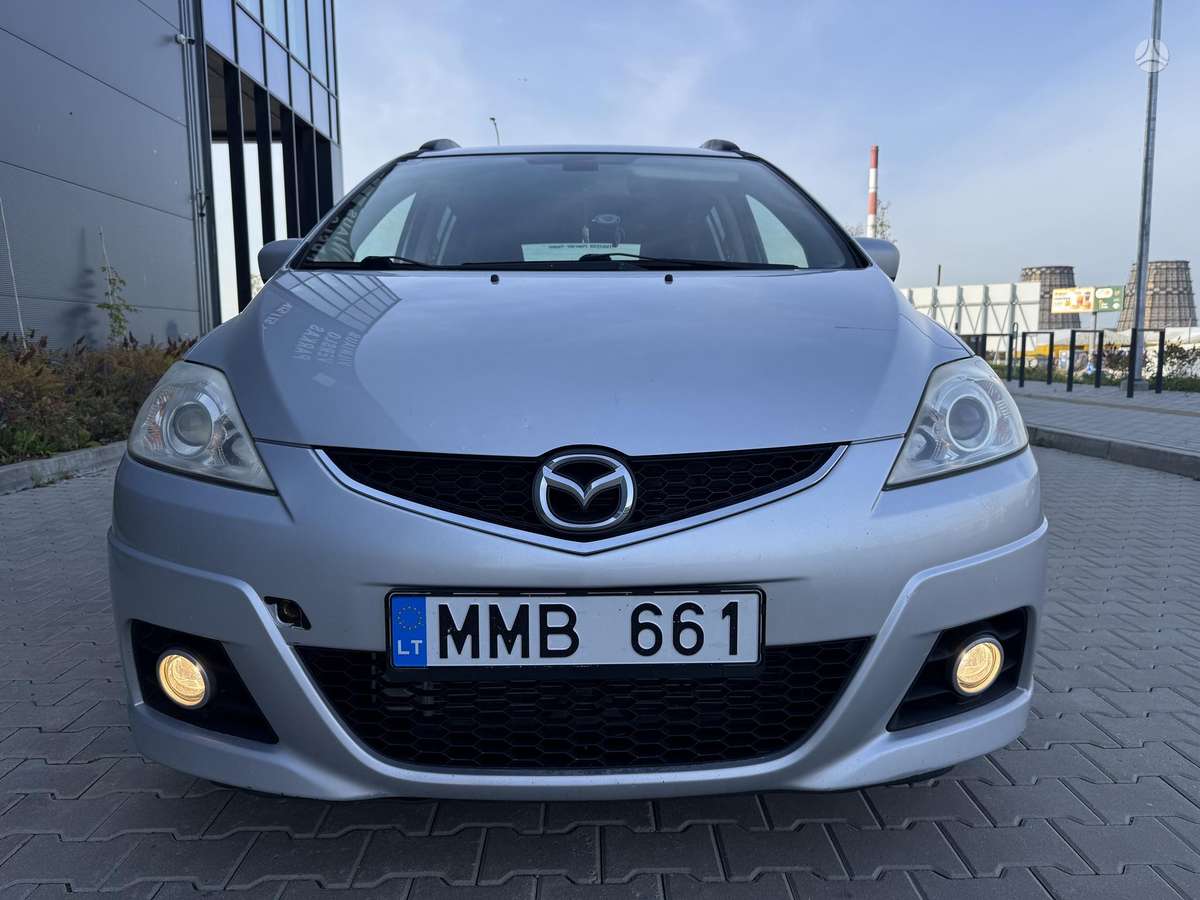Mazda 5 2008 — вигляд ззаду