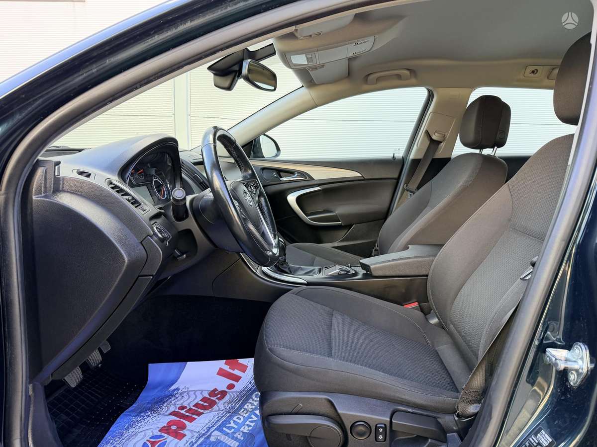 Opel Insignia 2014 — photo 16