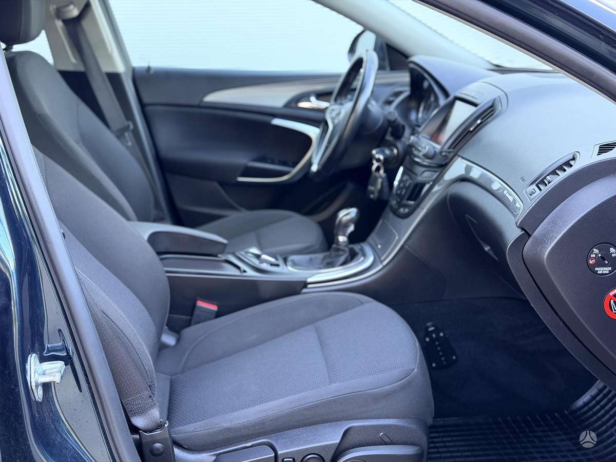 Opel Insignia 2014 — photo 17
