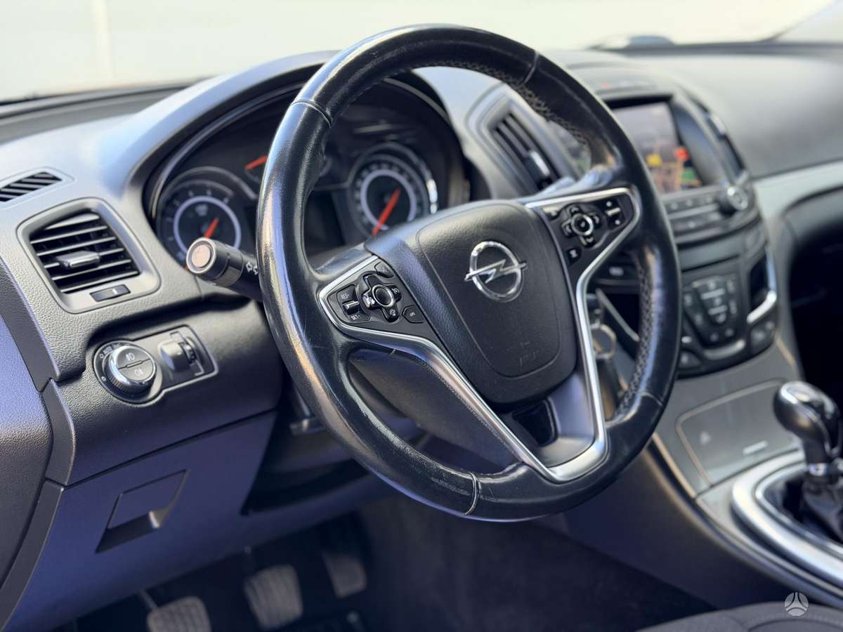 Opel Insignia 2014 — photo 22