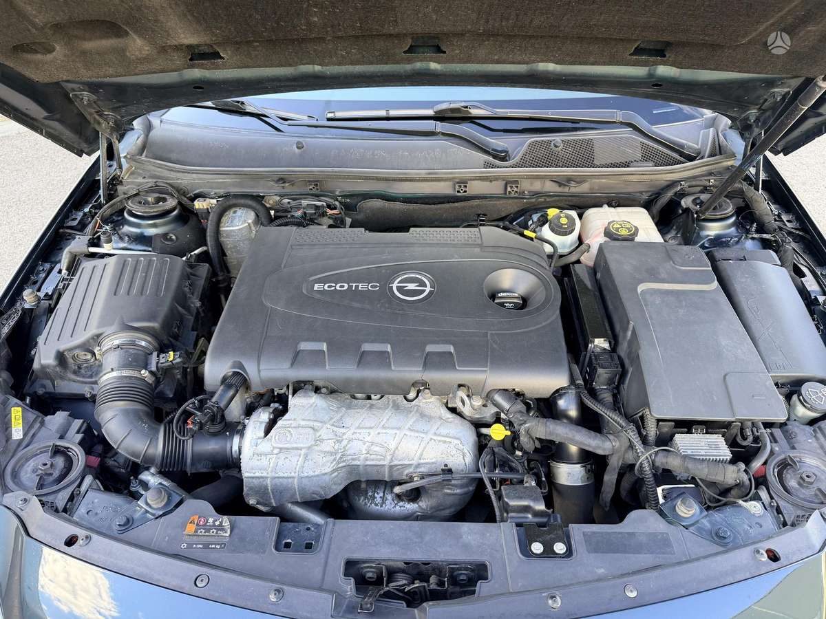 Opel Insignia 2014 — photo 35