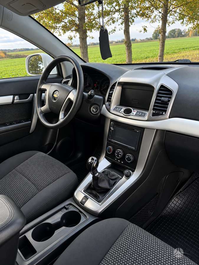 Chevrolet Captiva 2013 — photo 11