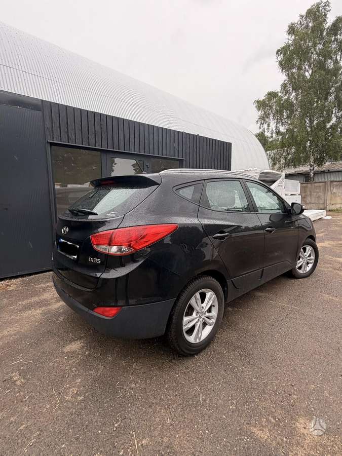 Hyundai ix35 2011 — двигун 1685 cm³, 116 HP (85kW)