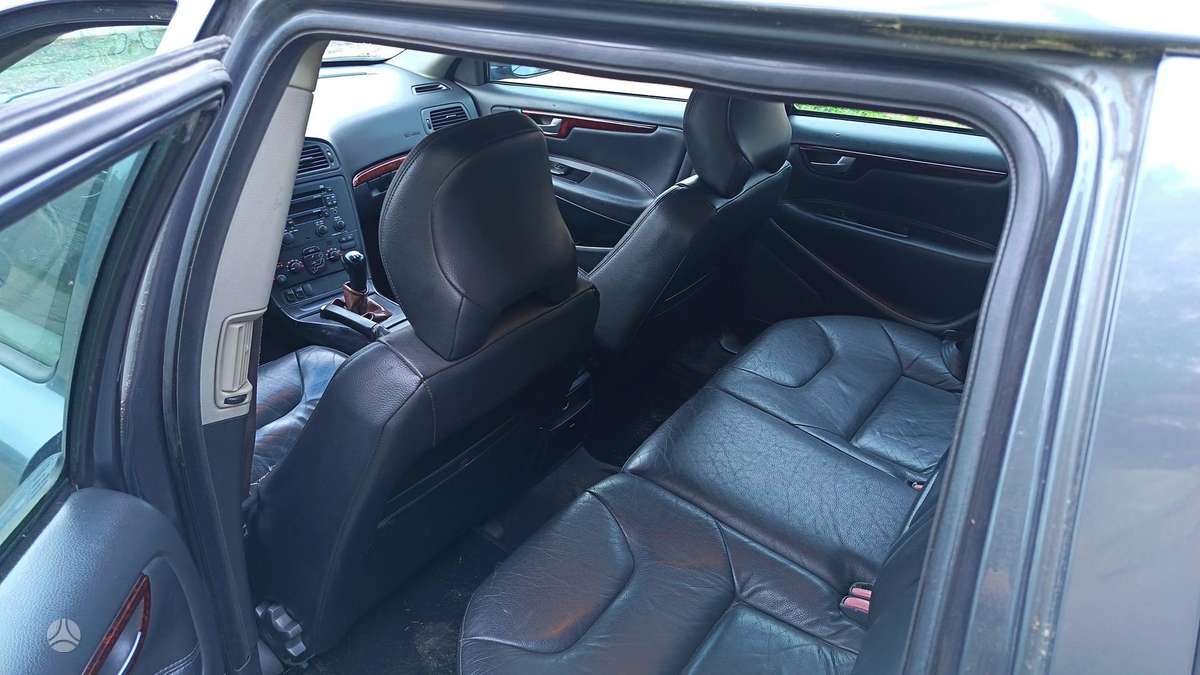 Volvo V70 2004 — photo 5