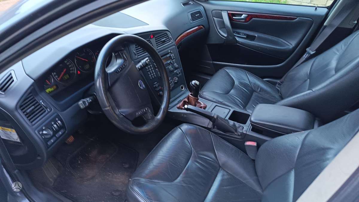 Volvo V70 2004 — photo 6
