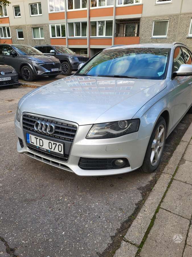 Audi A4 2009 — двигун 2000 cm³, 143 HP (105kW)
