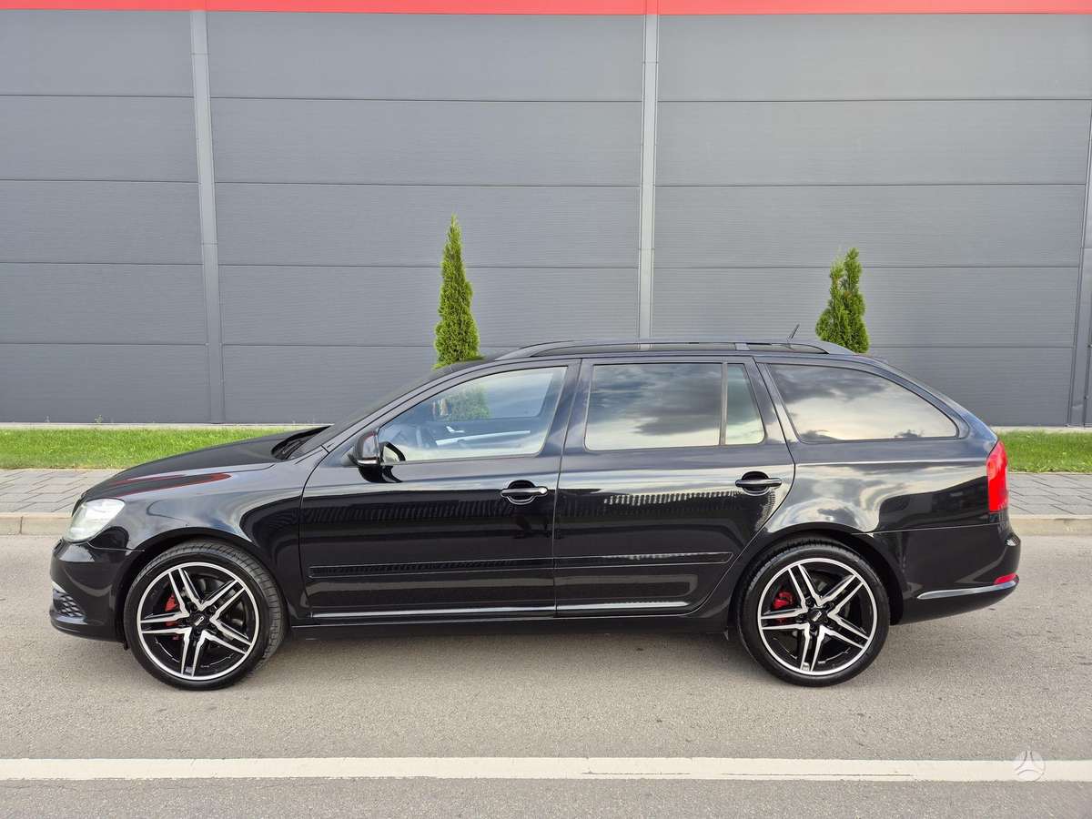 Skoda Octavia 2011 — photo 11