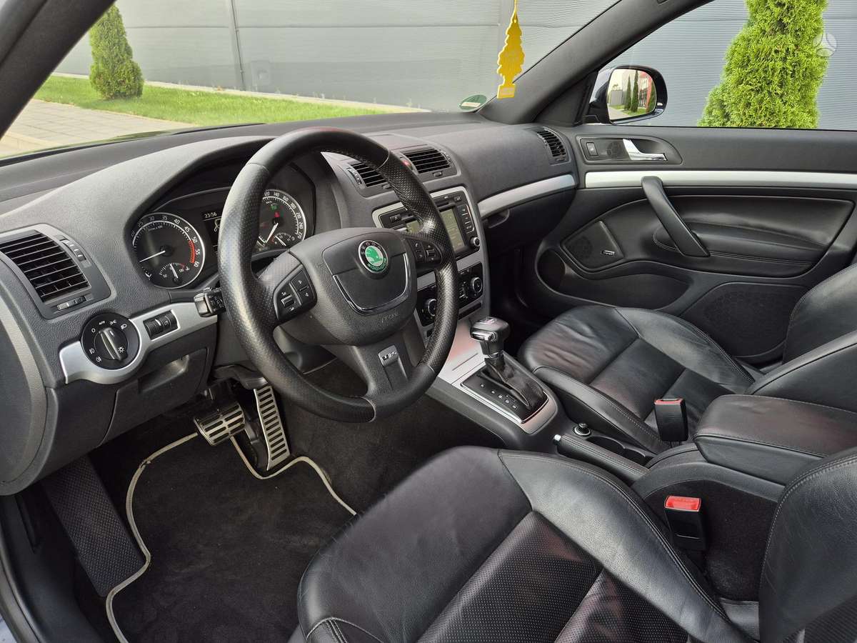 Skoda Octavia 2011 — photo 13