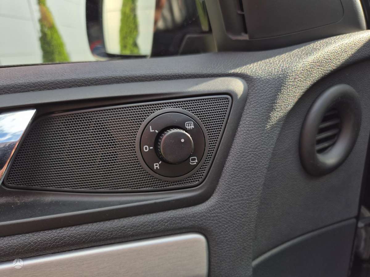Skoda Octavia 2011 — photo 23