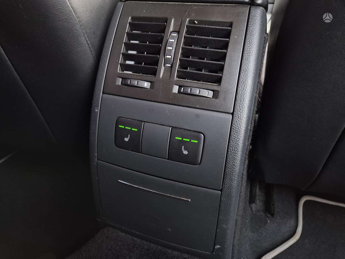 Skoda Octavia 2011 — photo 27