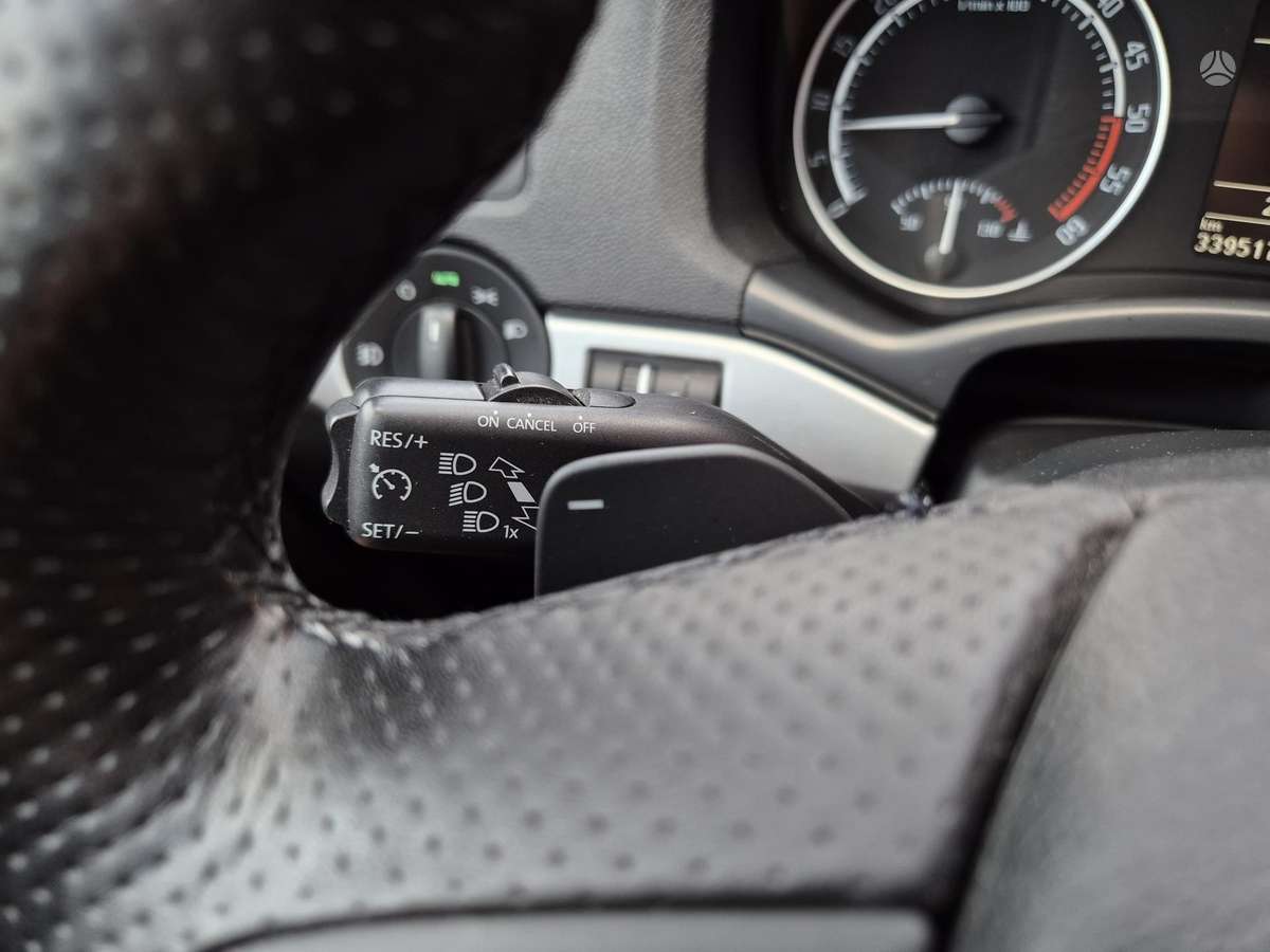 Skoda Octavia 2011 — photo 32