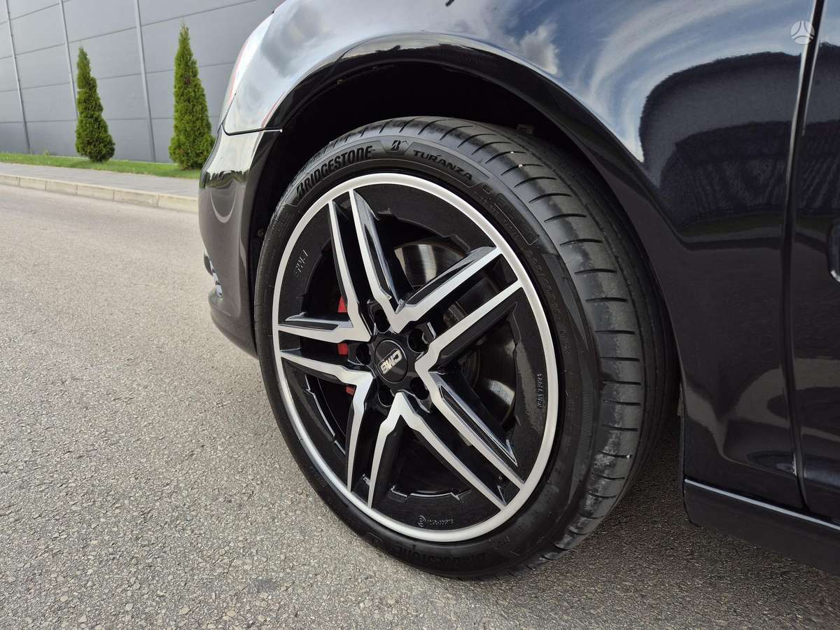 Skoda Octavia 2011 — photo 35