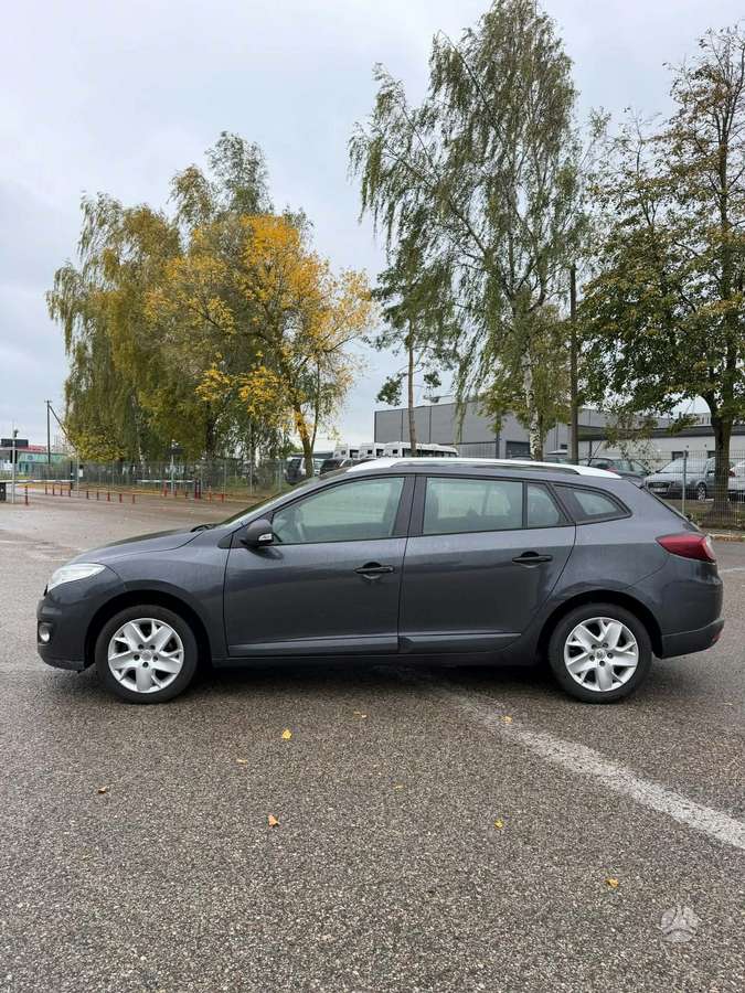 Renault Megane 2012 — салон