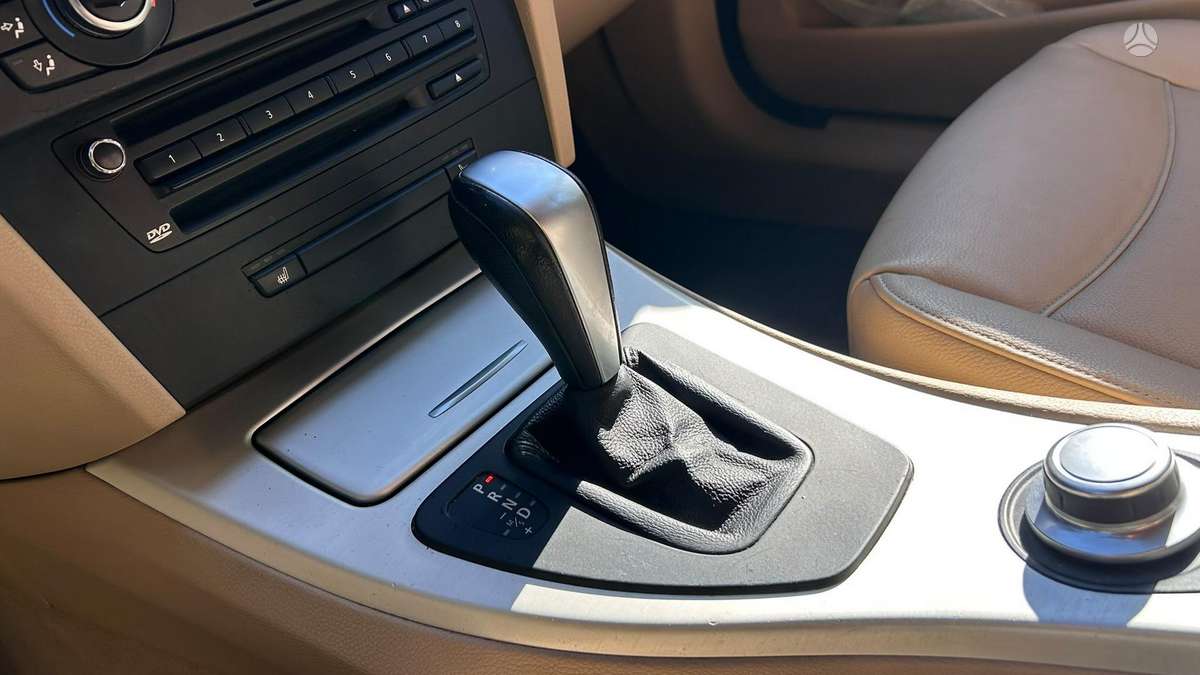 BMW 325 2007 — photo 13