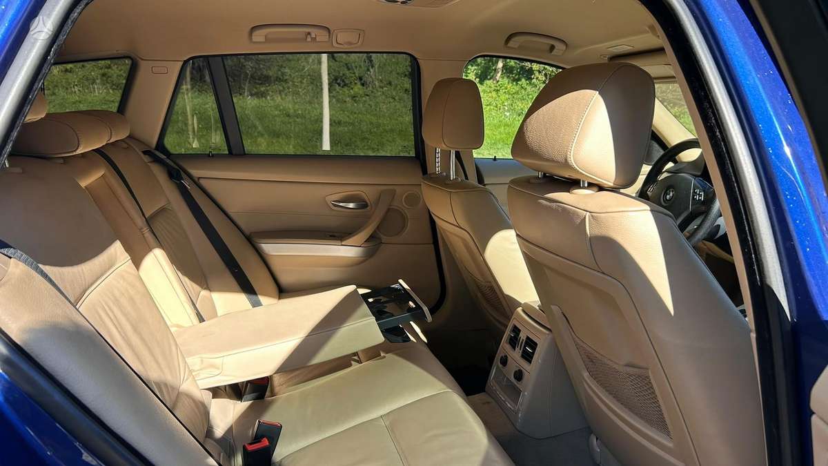 BMW 325 2007 — photo 16