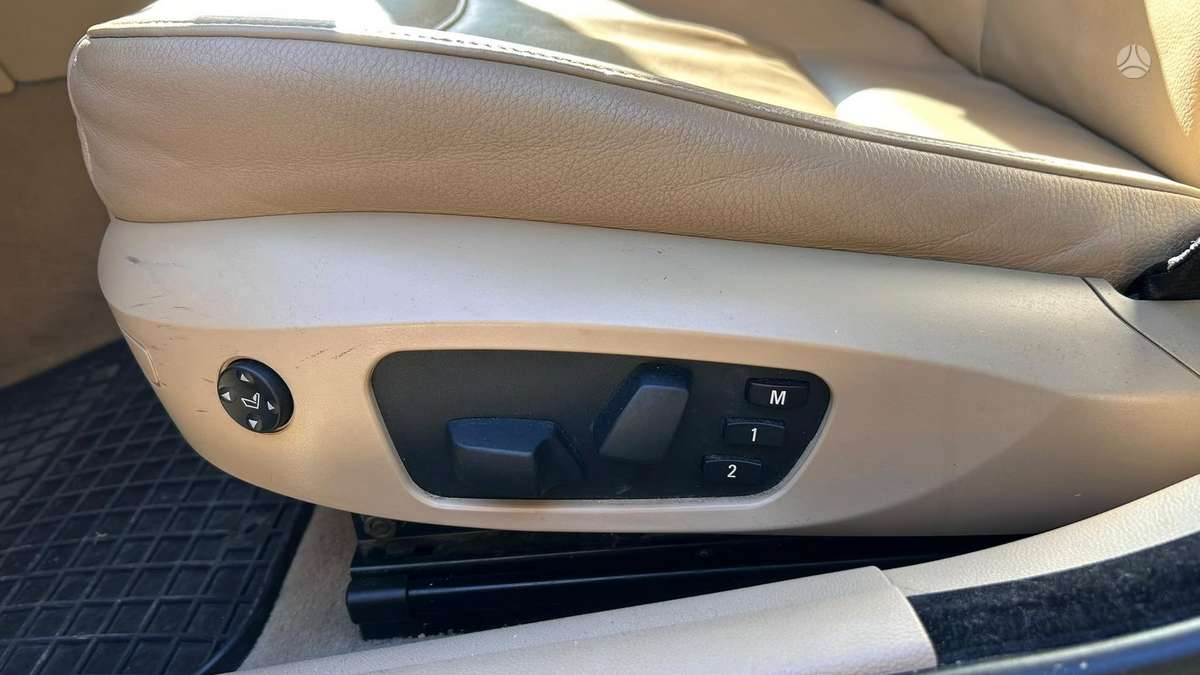 BMW 325 2007 — photo 9