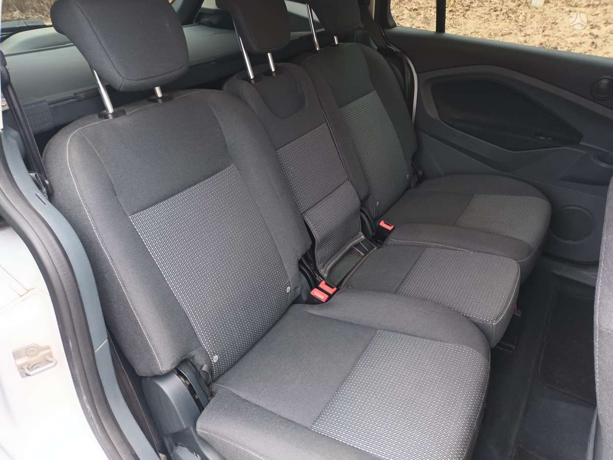 Ford Grand 2014 — interior