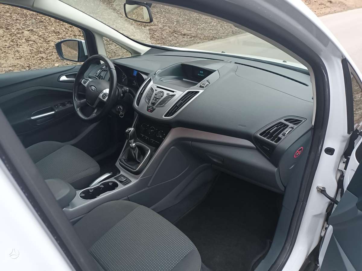 Ford Grand 2014 — photo 6