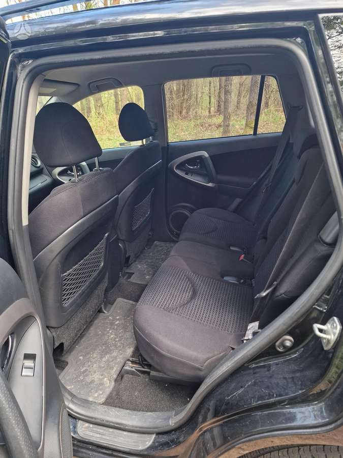 Toyota RAV4 2008 — photo 11