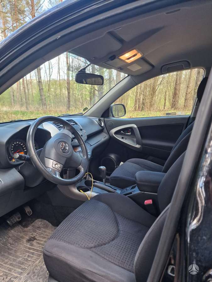 Toyota RAV4 2008 — photo 13