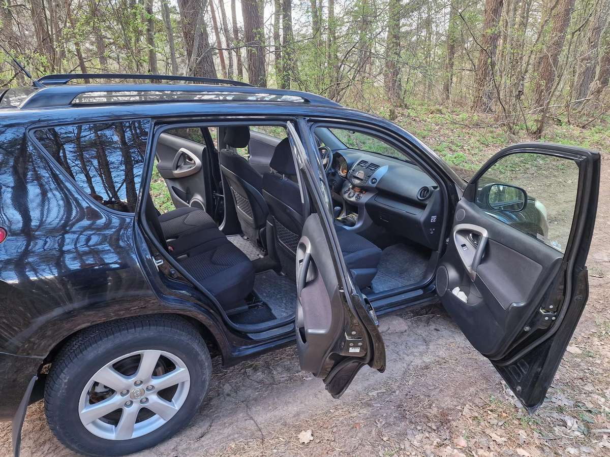 Toyota RAV4 2008 — photo 22