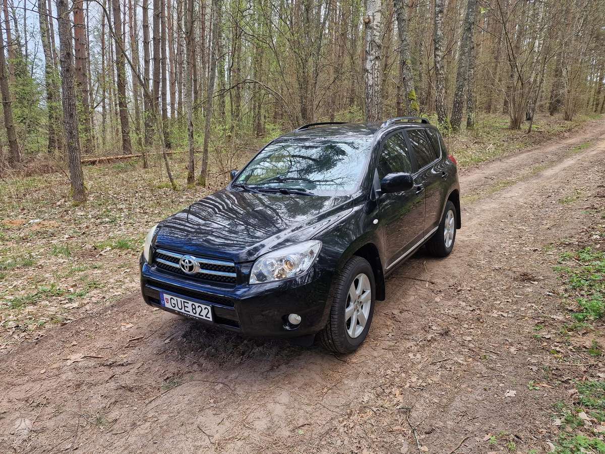 Toyota RAV4 2008 — engine 1998 cm³, 152 HP (112kW)