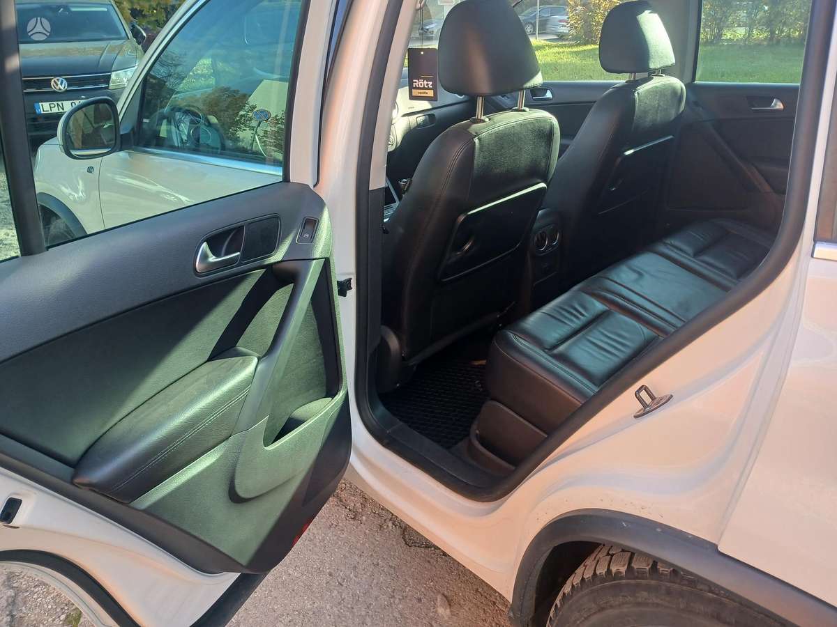 Volkswagen Tiguan 2010 — photo 9