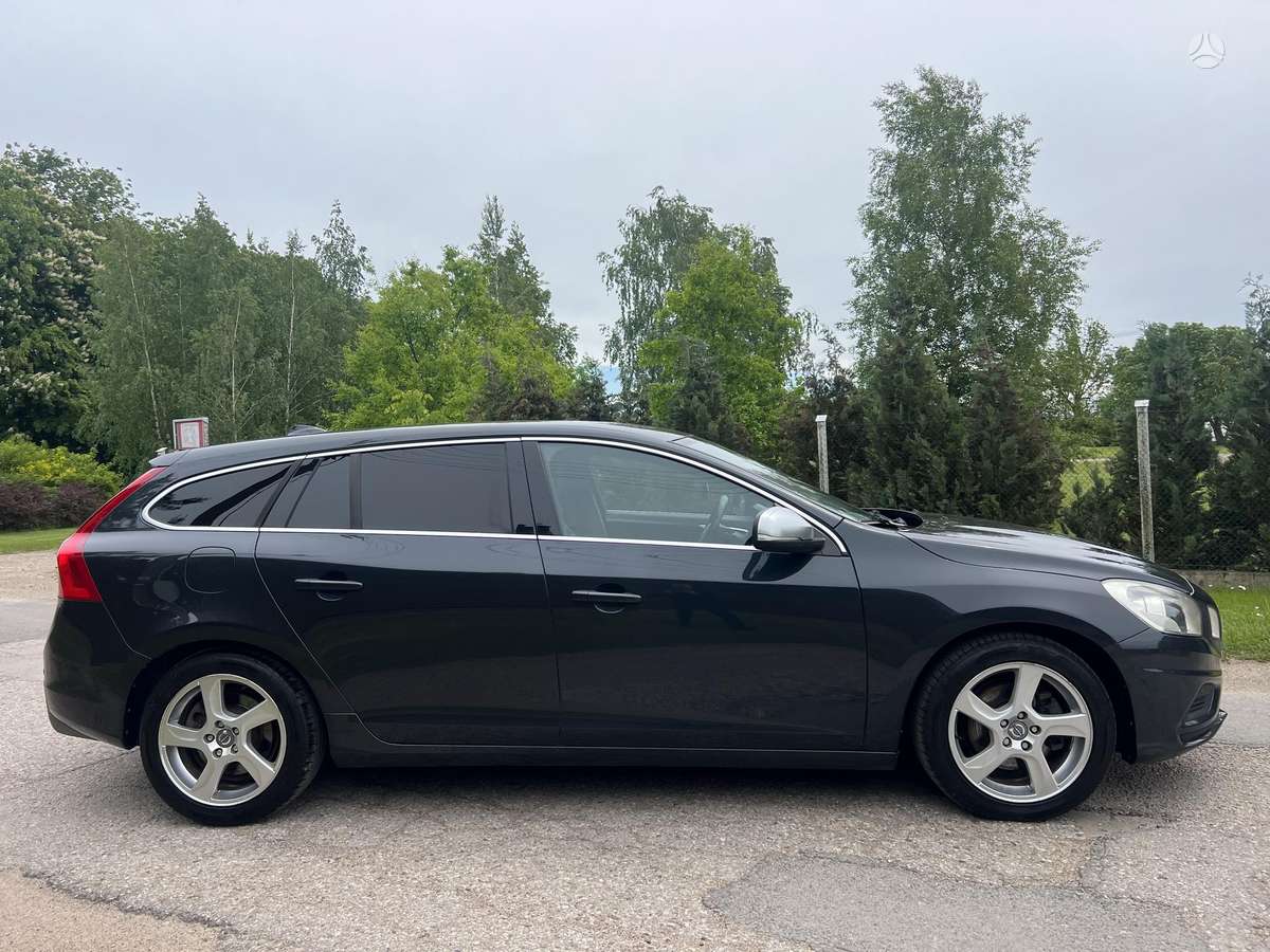 Volvo V60 2012 — photo 5