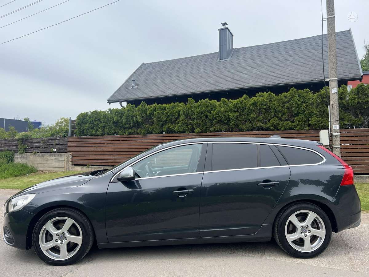 Volvo V60 2012 — photo 6