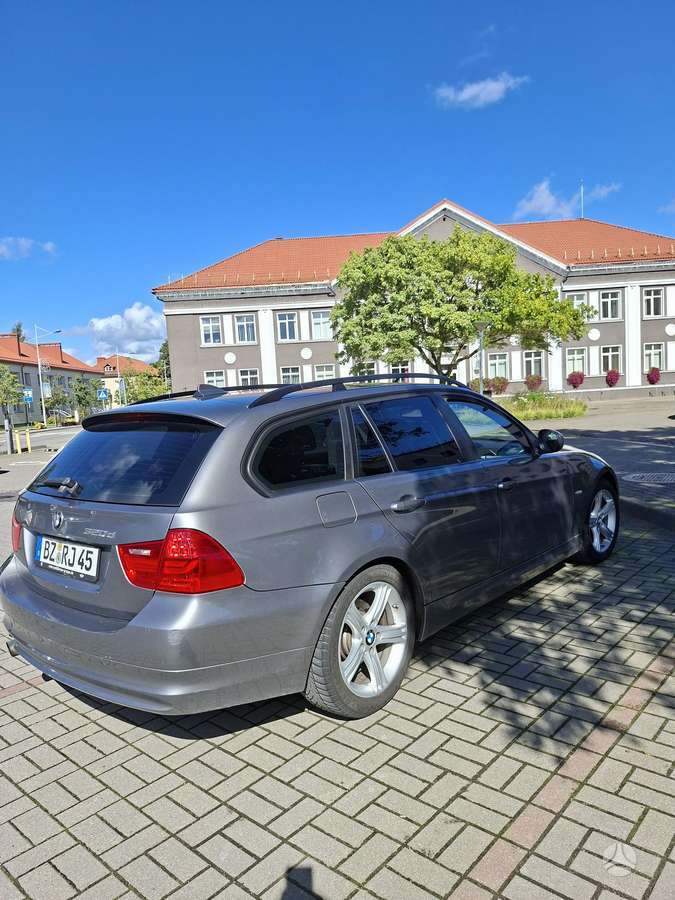 BMW 320 2009 — engine 2000 cm³, 177 HP (130kW)