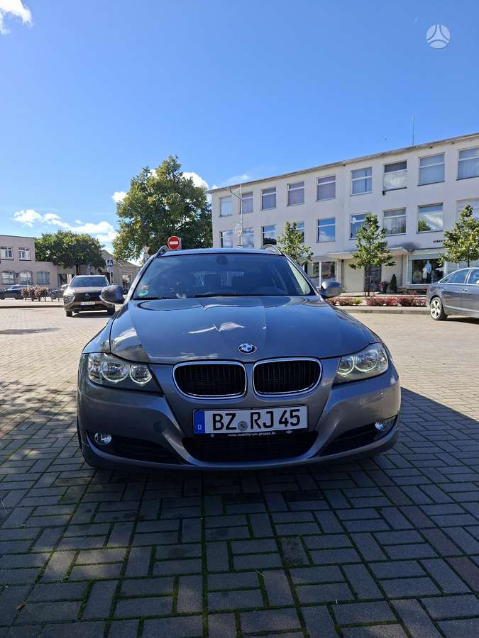 BMW 320 2009 — photo 7