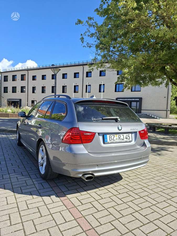 BMW 320 2009 — photo 9