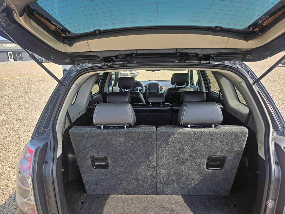 Chevrolet Captiva 2011 — photo 14