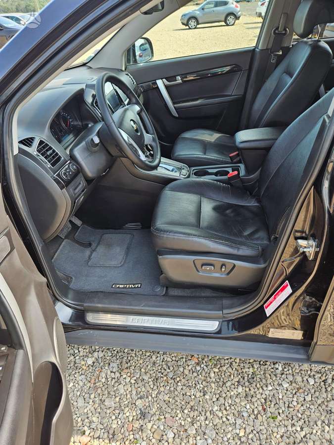 Chevrolet Captiva 2011 — photo 8