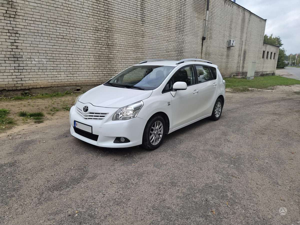 Toyota Verso, 2010