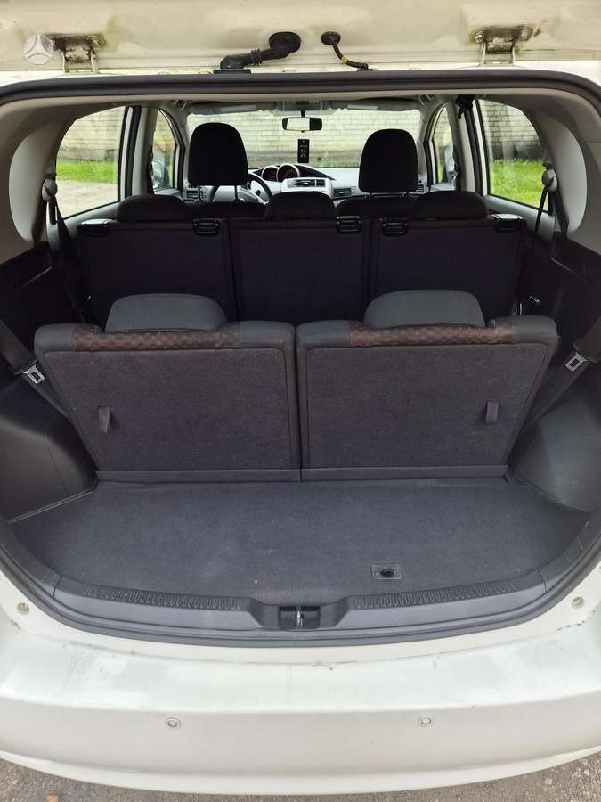 Toyota Verso 2010 — photo 12