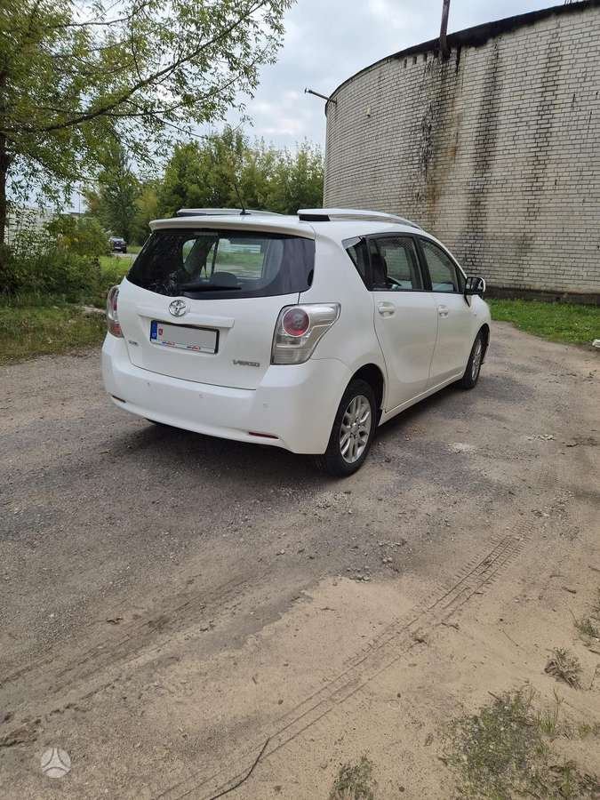 Toyota Verso 2010 — photo 5