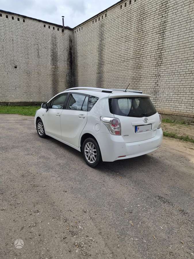 Toyota Verso 2010 — photo 6