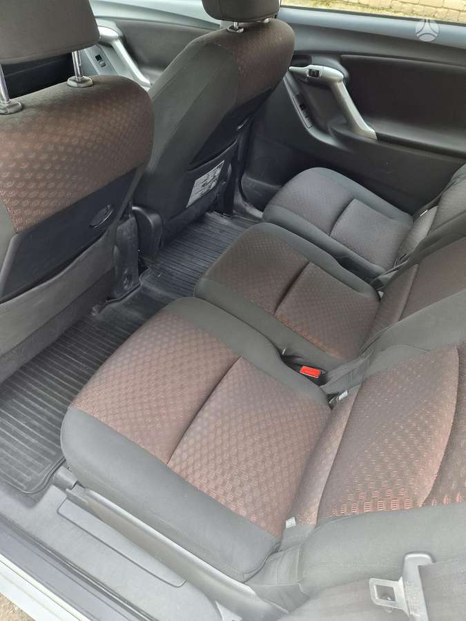 Toyota Verso 2010 — photo 9