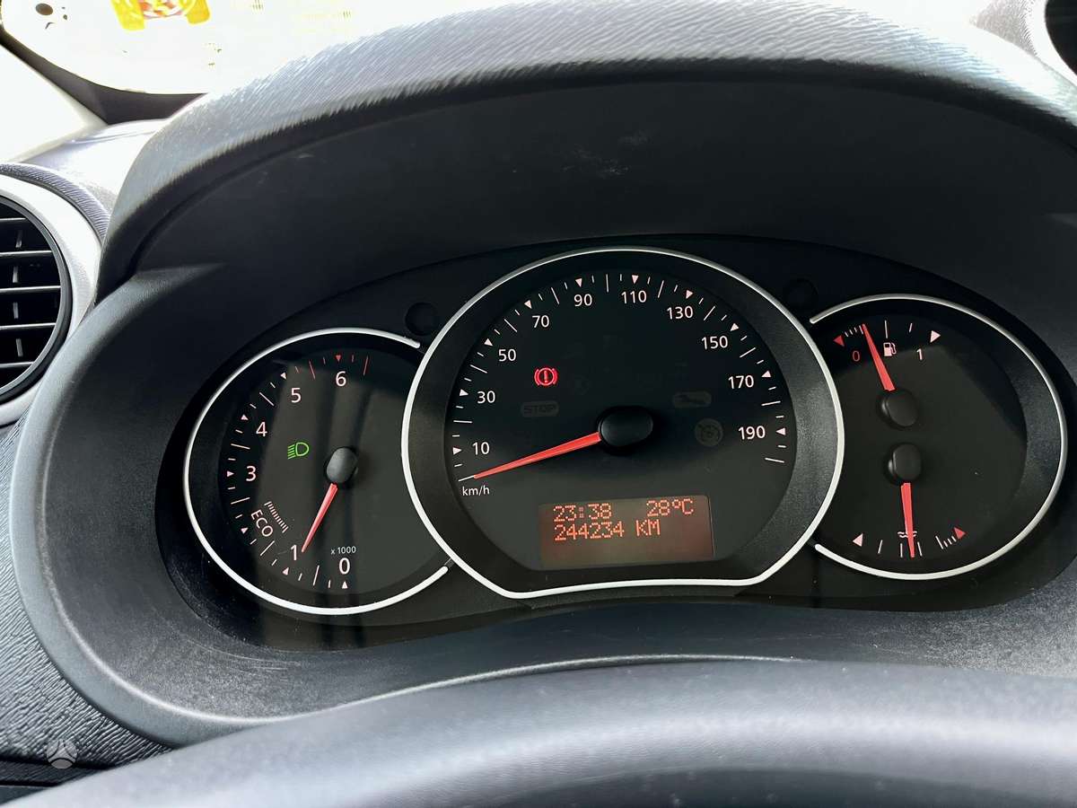 Renault Kangoo 2014 — photo 11