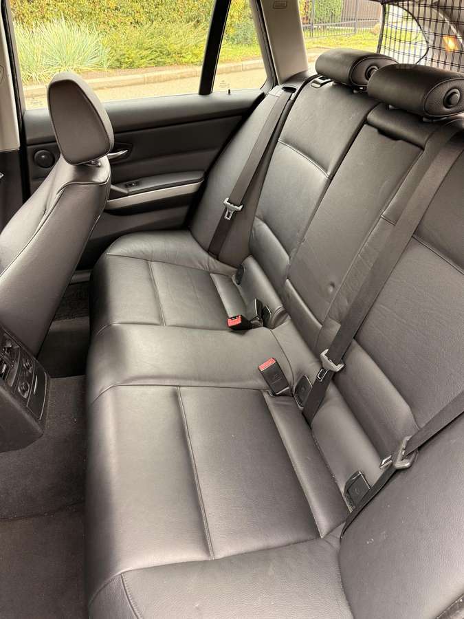 BMW 330 2007 — photo 6