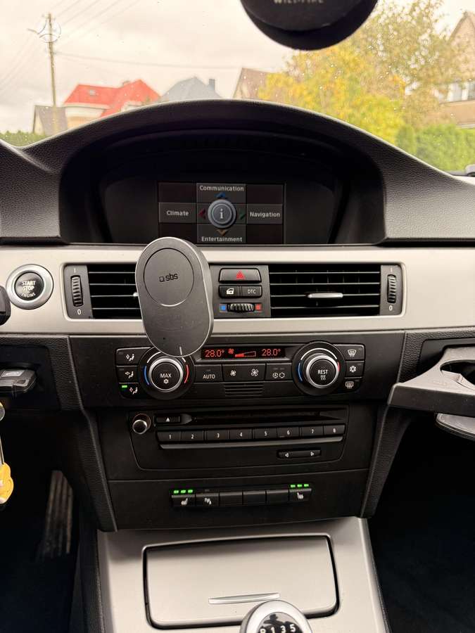 BMW 330 2007 — photo 9