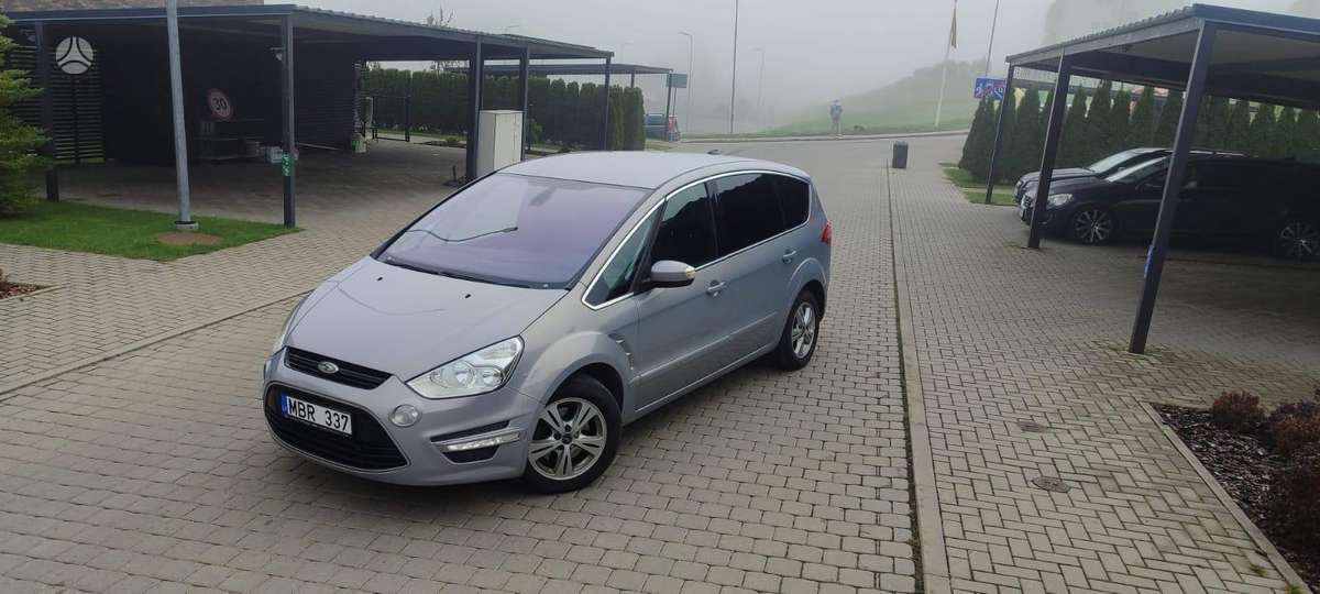 Ford S-MAX 2012 — interior