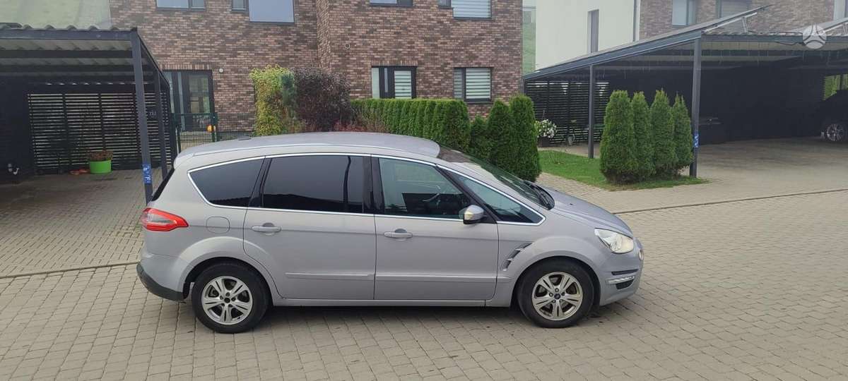 Ford S-MAX 2012 — photo 8