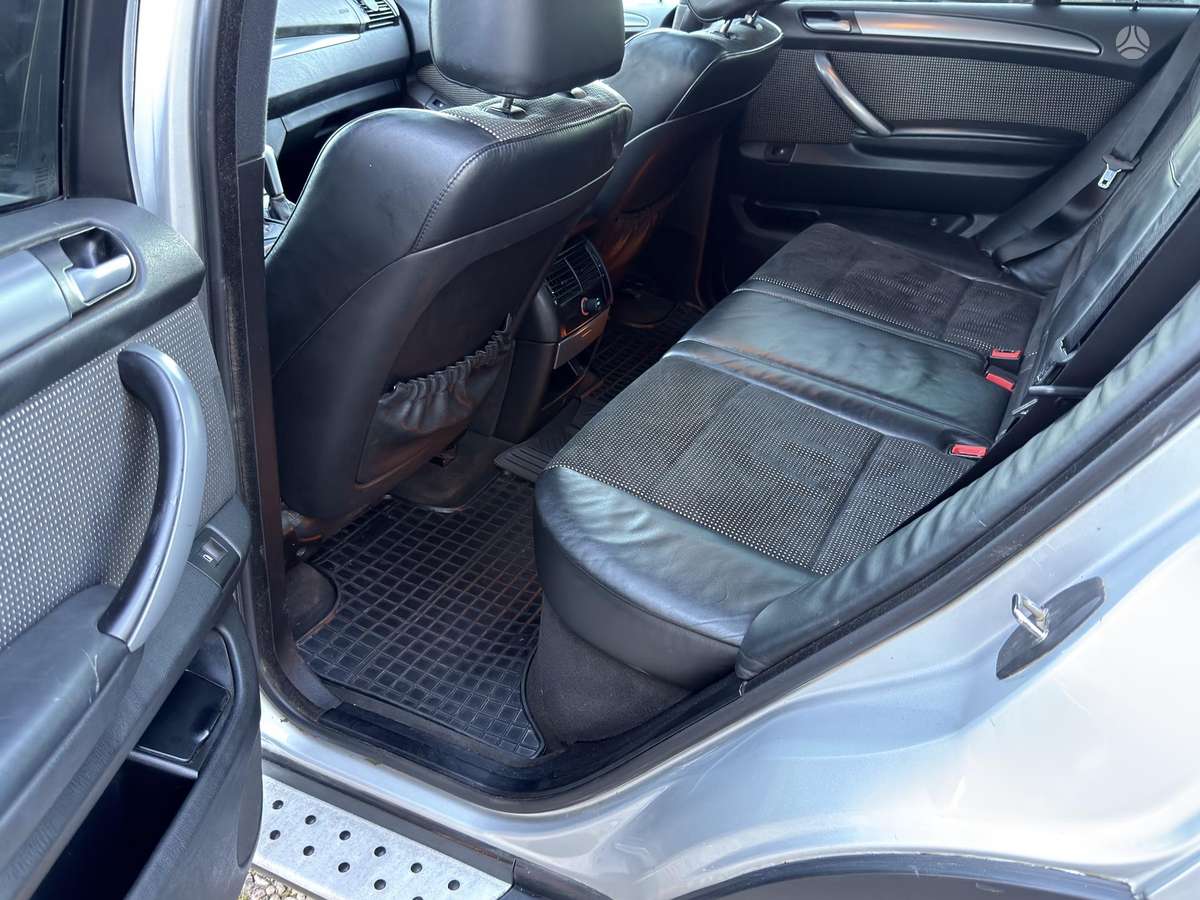 BMW X5 2007 — photo 17
