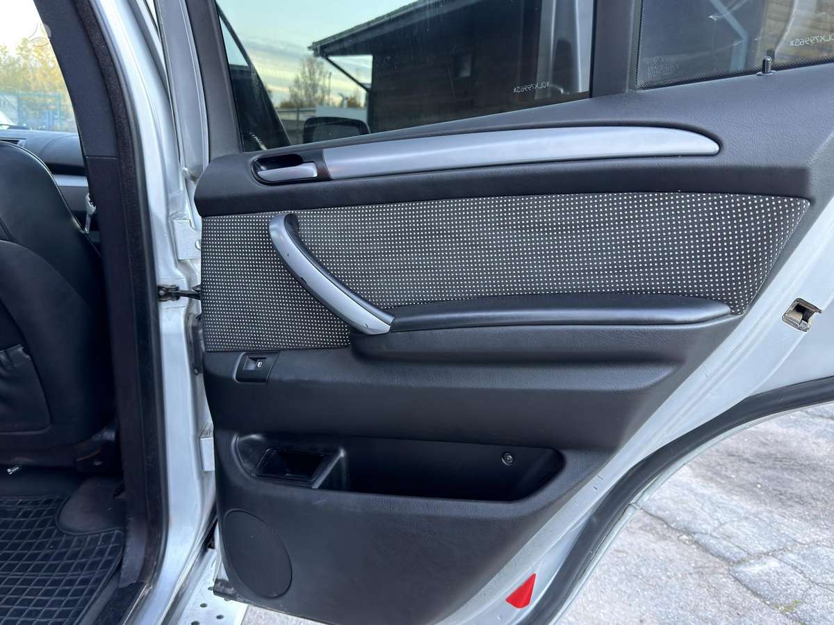BMW X5 2007 — photo 24