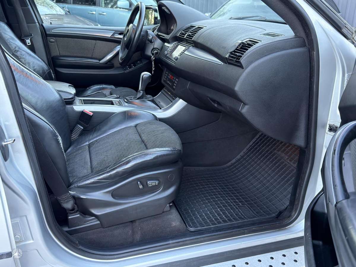 BMW X5 2007 — photo 25